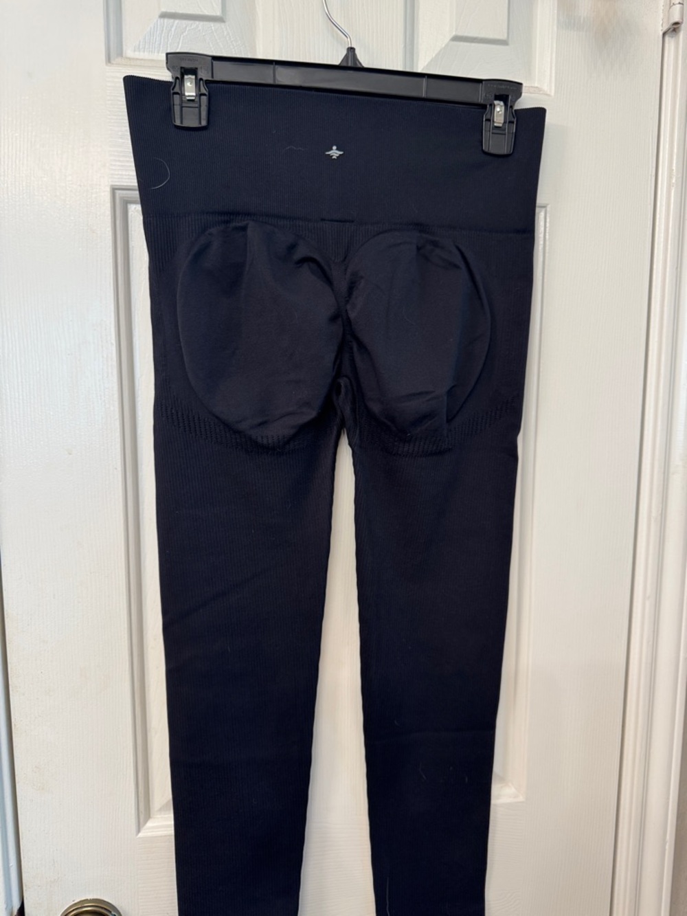 HALARA Black High-Rise Women’s Ribbed Leggings - Picture 3 of 7